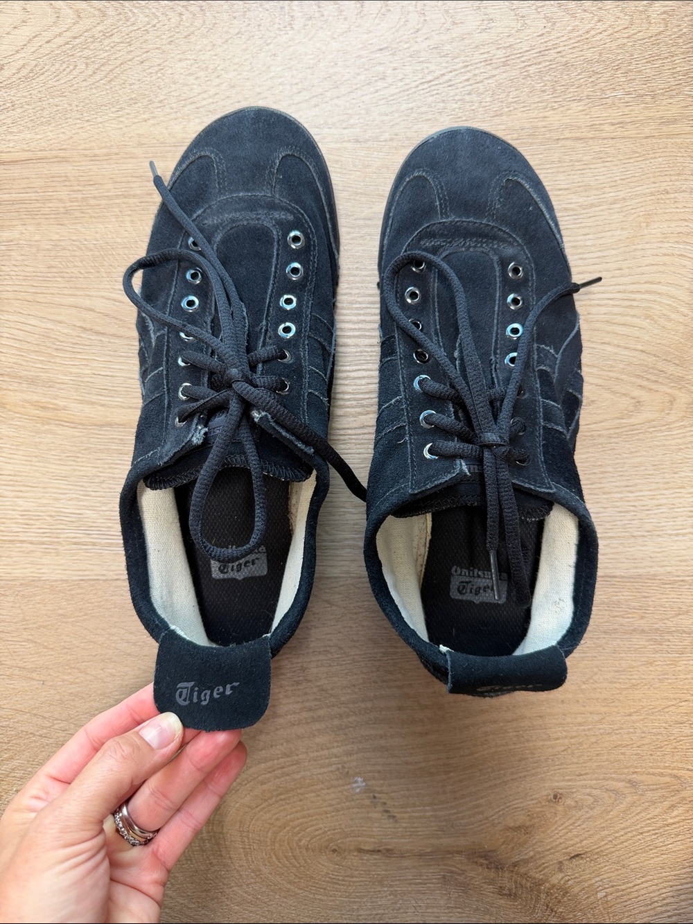 Onitsuka Tiger by Asics Mexico 66 slip on Black Suede Low-Top Sneakers